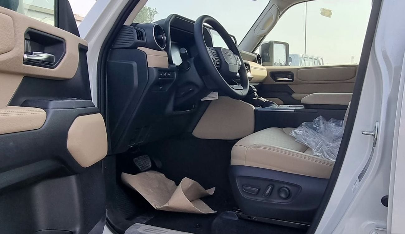 تويوتا برادو TOYOTA PRADO 2.4L PETROL WITH RADAR MY 2025