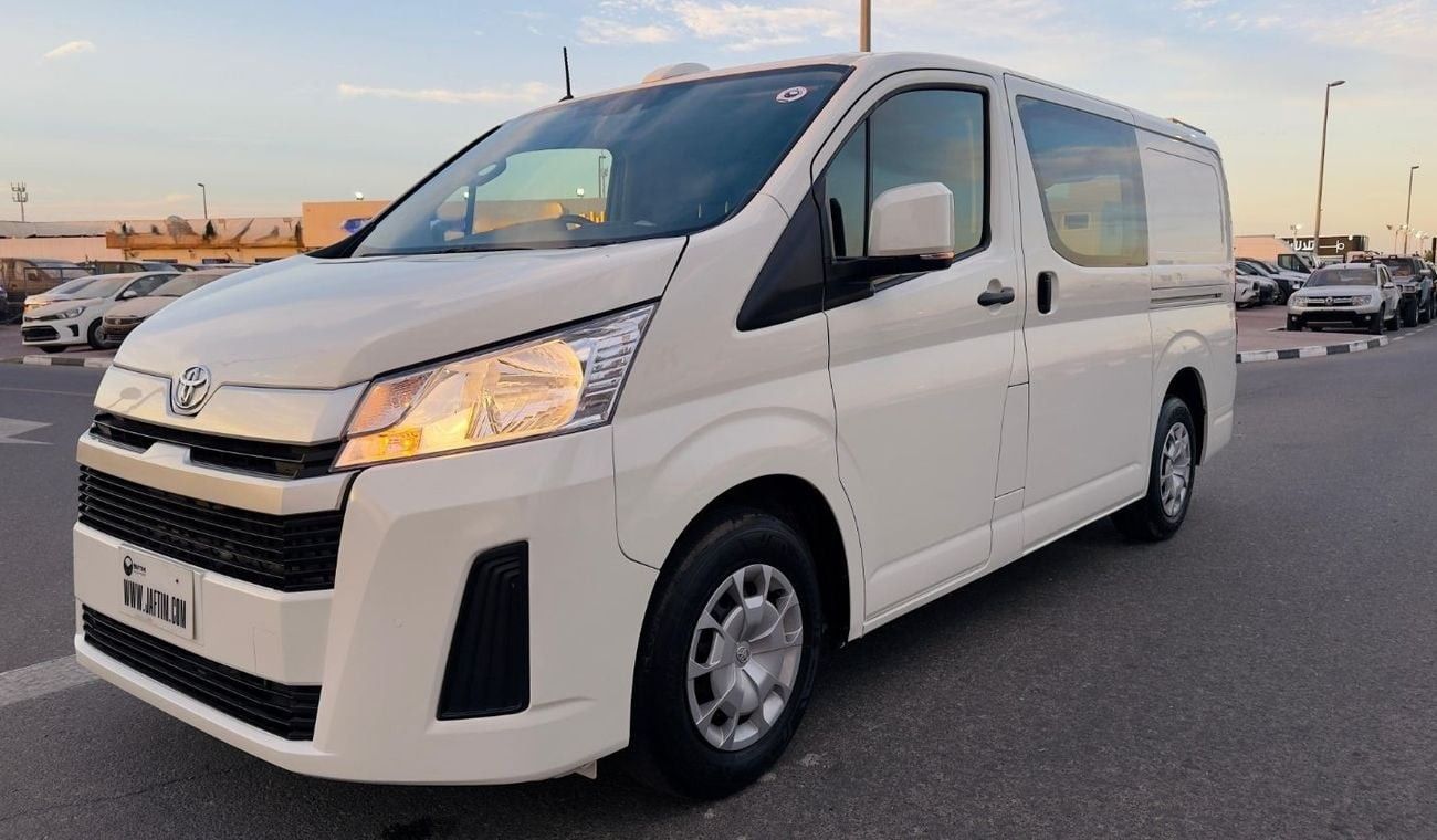 تويوتا هاياس PREMIUM CONDITION | 2.8L DIESEL ENGINE | REAR VIEW CAMERA | RHD