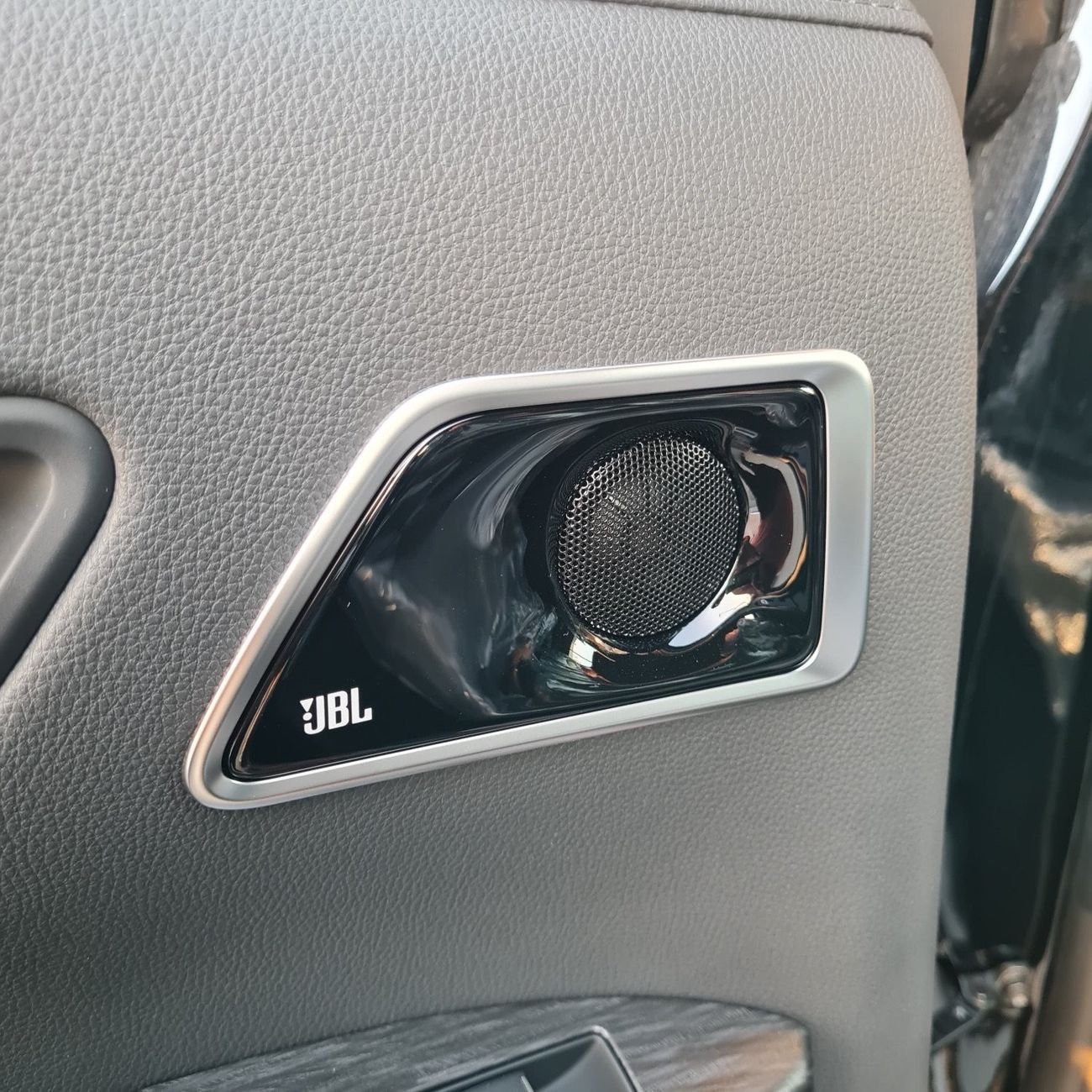 Toyota Land Cruiser 2023 Toyota LC300 3.5L ZX Petrol EU Spec 7 seater