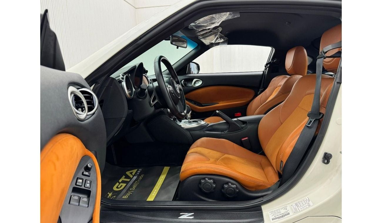 Nissan 370Z Std 3.7L (324 HP) Coupe 2016 Nissan 370z Coupe, Service History, Very Low Kms, GCC