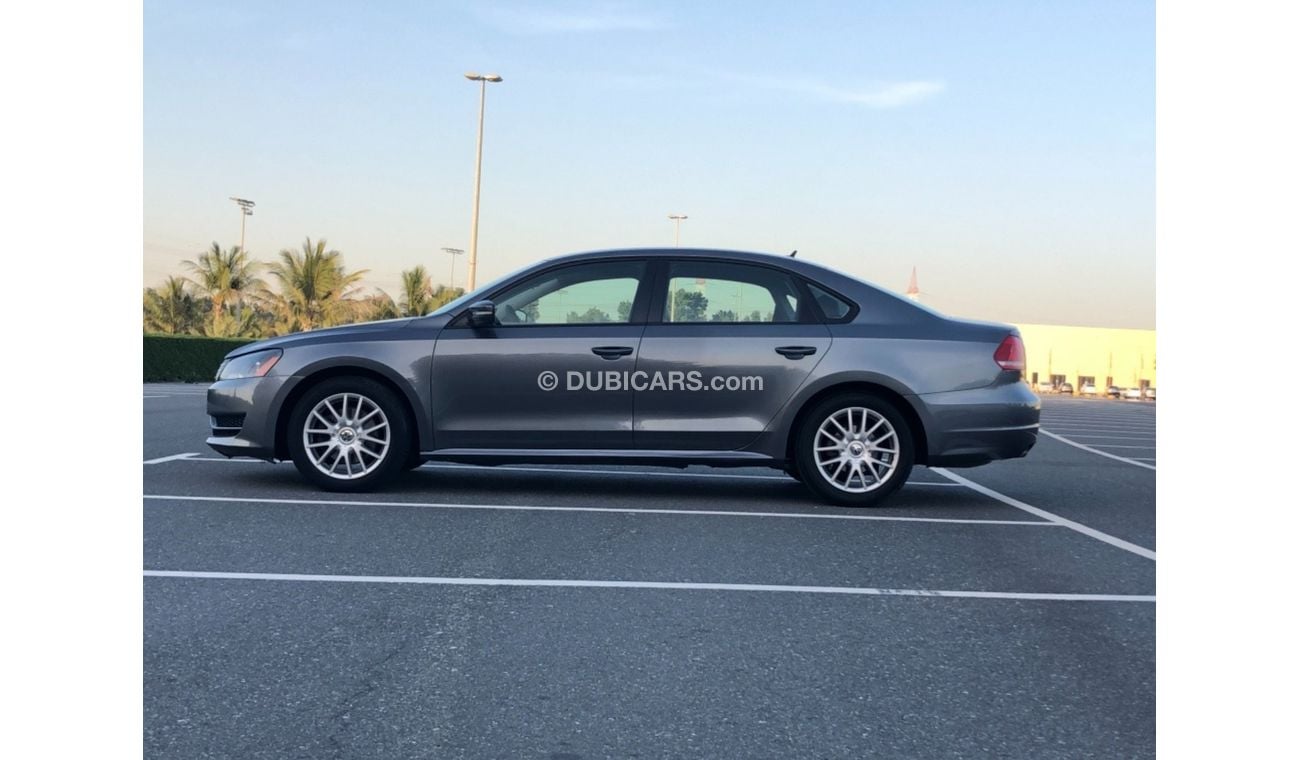 Volkswagen Passat MODEL 2014 GCC CAR PERFECT CONDITION INSIDE AND OUTSIDE
