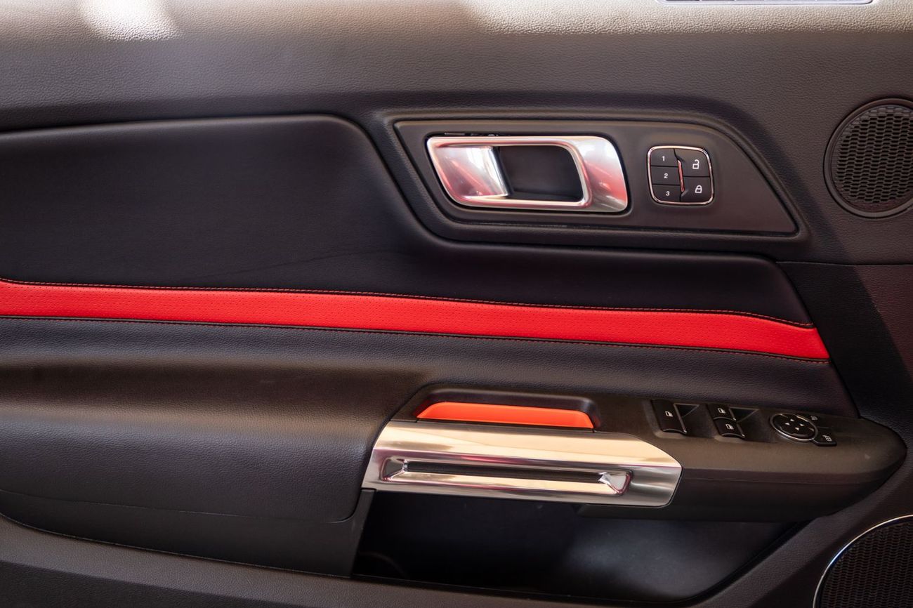 Ford Mustang GT Premium 5.0L V8