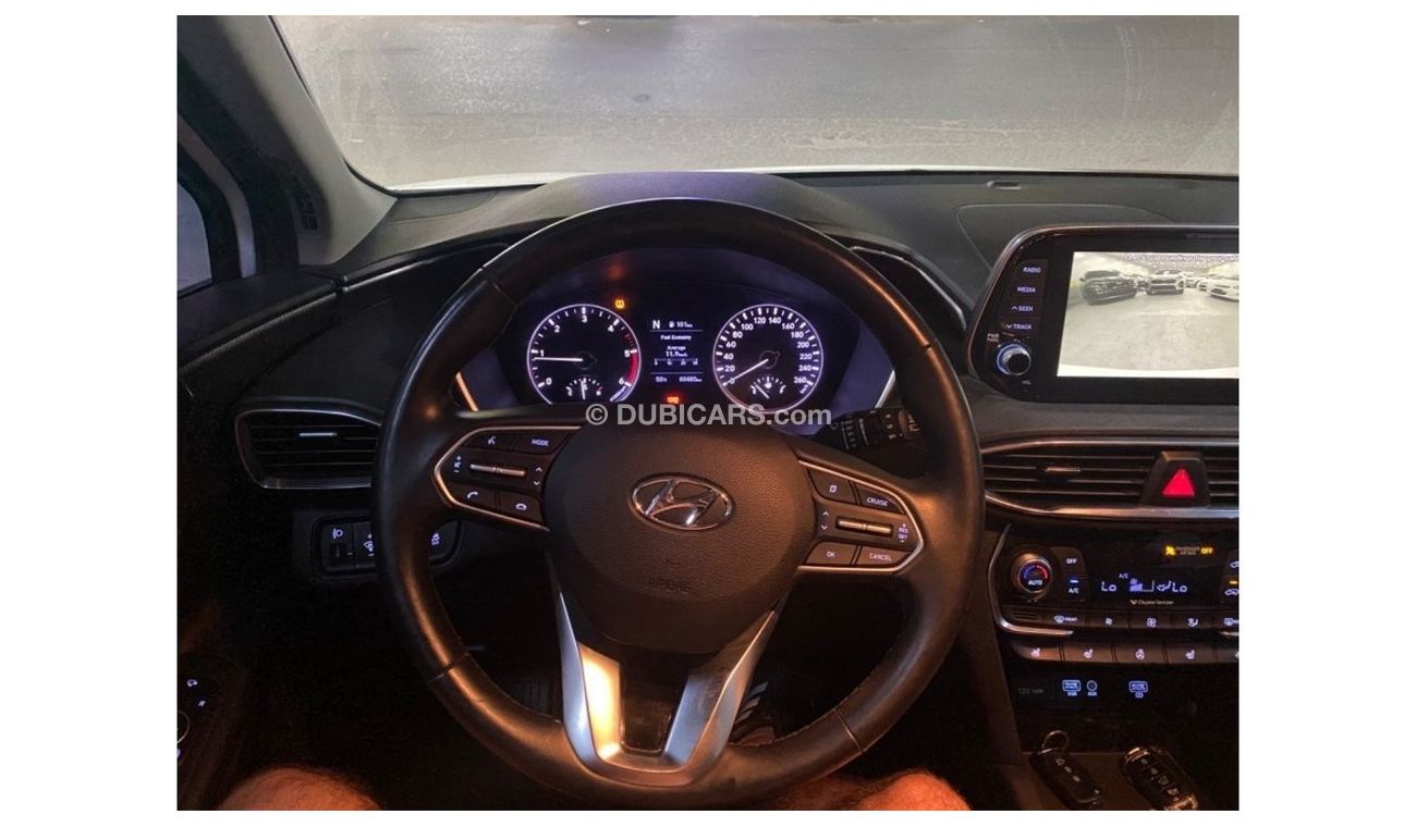 هيونداي سانتا في متوسط المواصفات