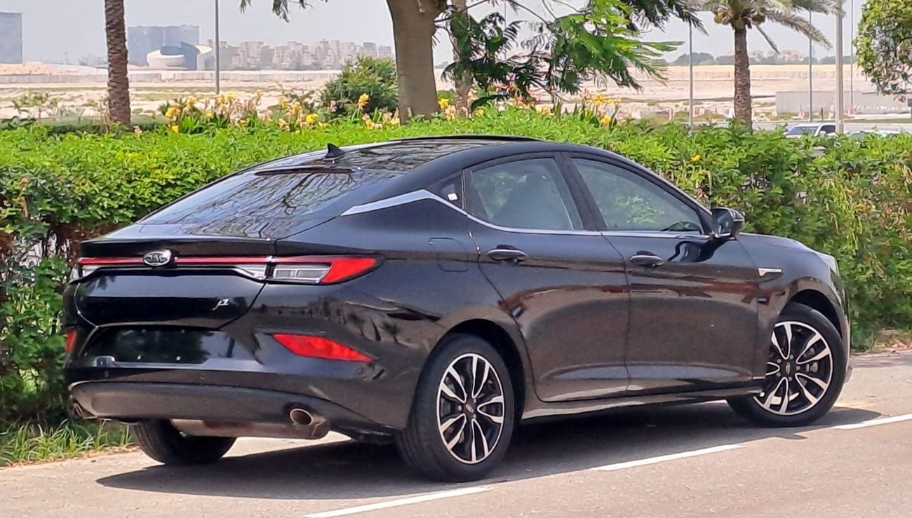 جاك J7 470-MONTHLY | JAC J7 | 2023 | GCC | FULL OPTION LUXURY | ACCIDENT FREE