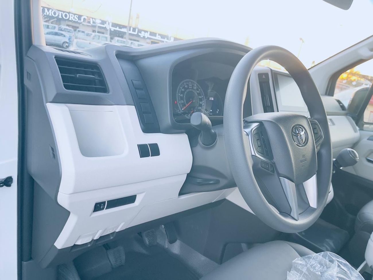 Toyota Hiace Commuter 2.8L