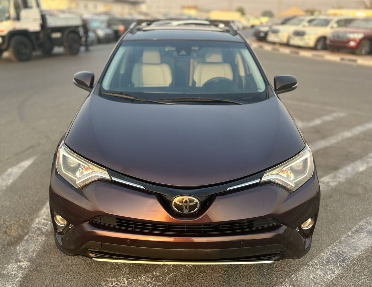 Toyota RAV4 2017 Toyota Rav4 Full Option XLE 2.5L V4 - Front / Back Sensors & Radar - Auto Trunk Push Start -