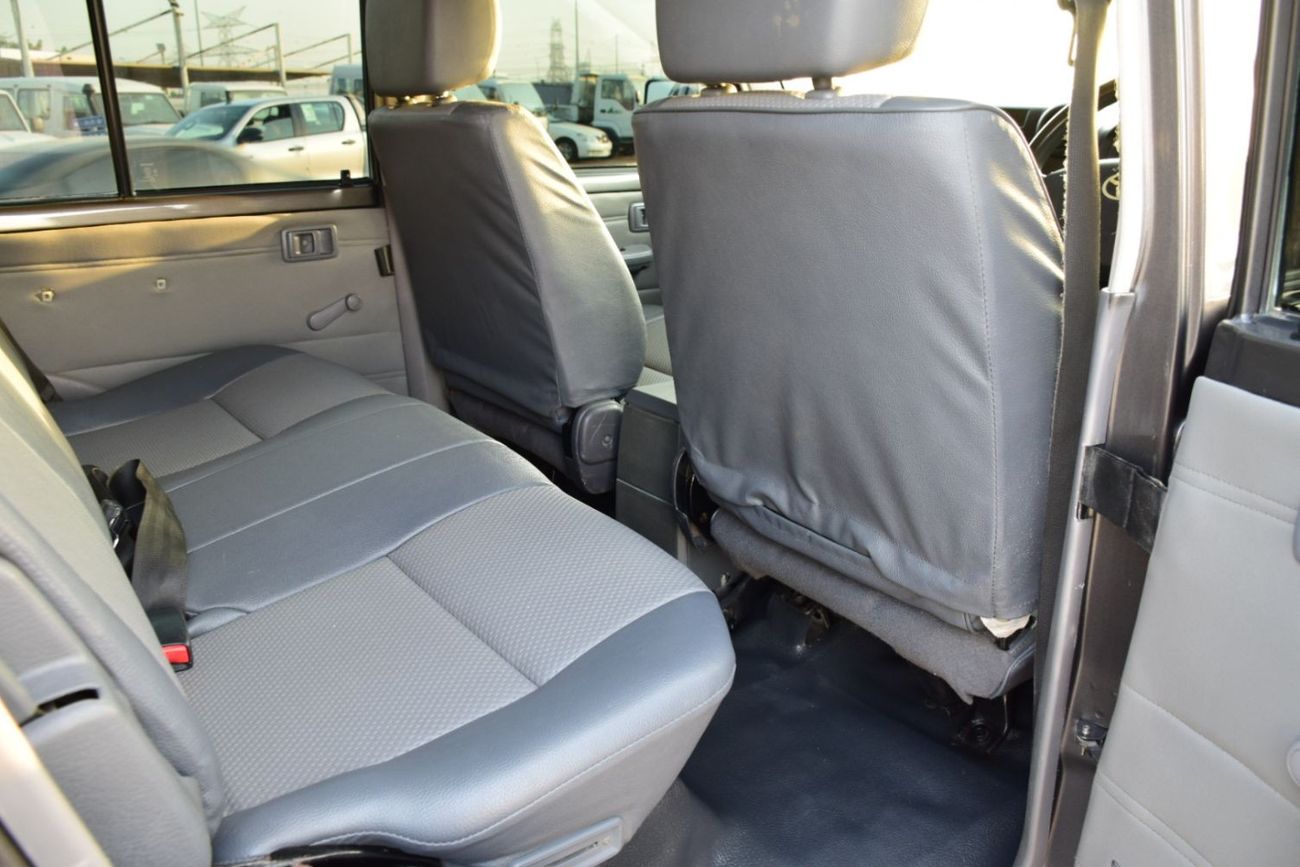 Toyota Land Cruiser 70 Toyota Land Cruiser 70 Hard Top