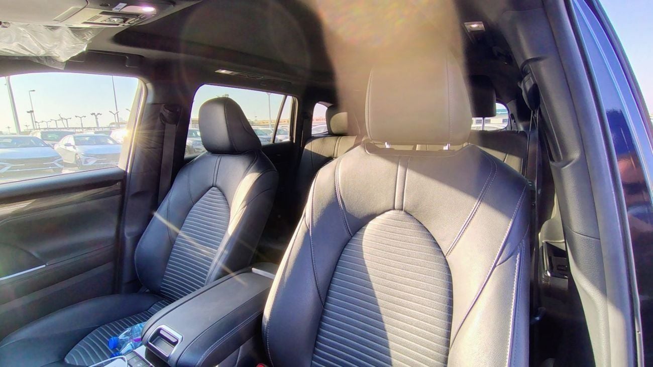 Toyota Highlander Limited 2.5L AWD