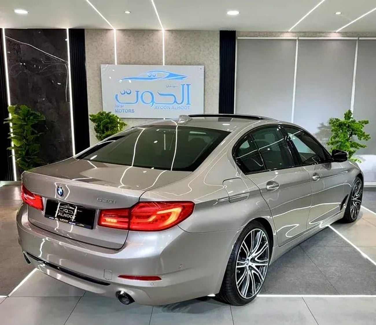 BMW 530i M Sport 2.0L LOVELY BMW 530i SPORT LINE || GCC || F.S.H at BMW || TOP RANGE || ACCIDENTS FREE