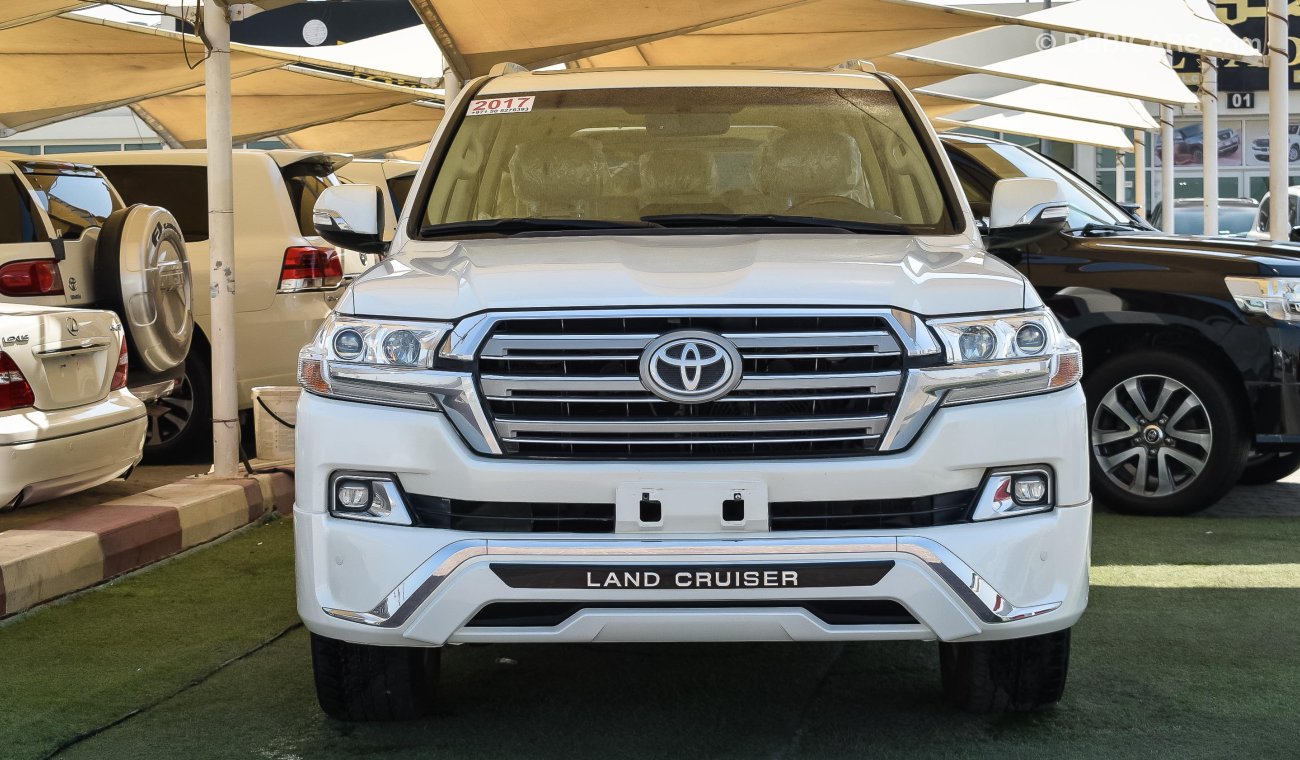 Toyota Land Cruiser GXR V6