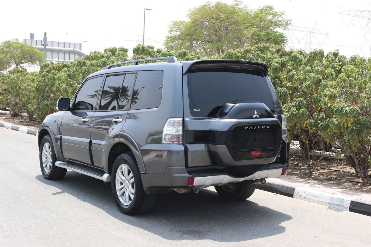 ميتسوبيشي باجيرو GLS HIGHLINE TOP 3800 cc Model 2018 Gulf Space