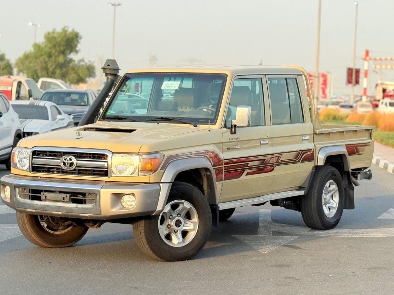 تويوتا لاند كروزر بيك آب Toyota landcuriser pickup Double Cabin 4.5L Years Diesel 8 cylinder Left hand drive