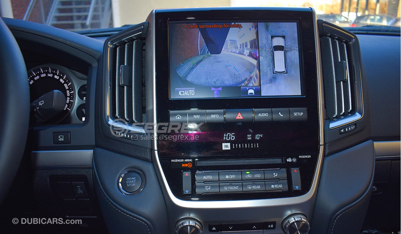 Toyota Land Cruiser 4.5L Turbo Diesel con Asientos de Cuero, Visión 360°, Patallas Traseras y Techo Solar T/A 2020