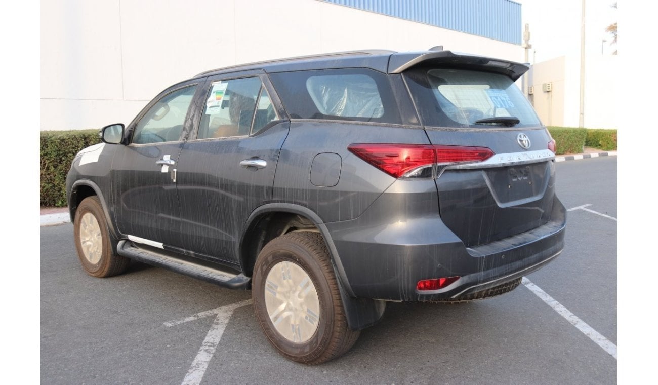 Toyota Fortuner 2.4L, LEATHER SEAT,HEAD REST SCREEN, MODEL 2023, DIESEL,FULL OPTION