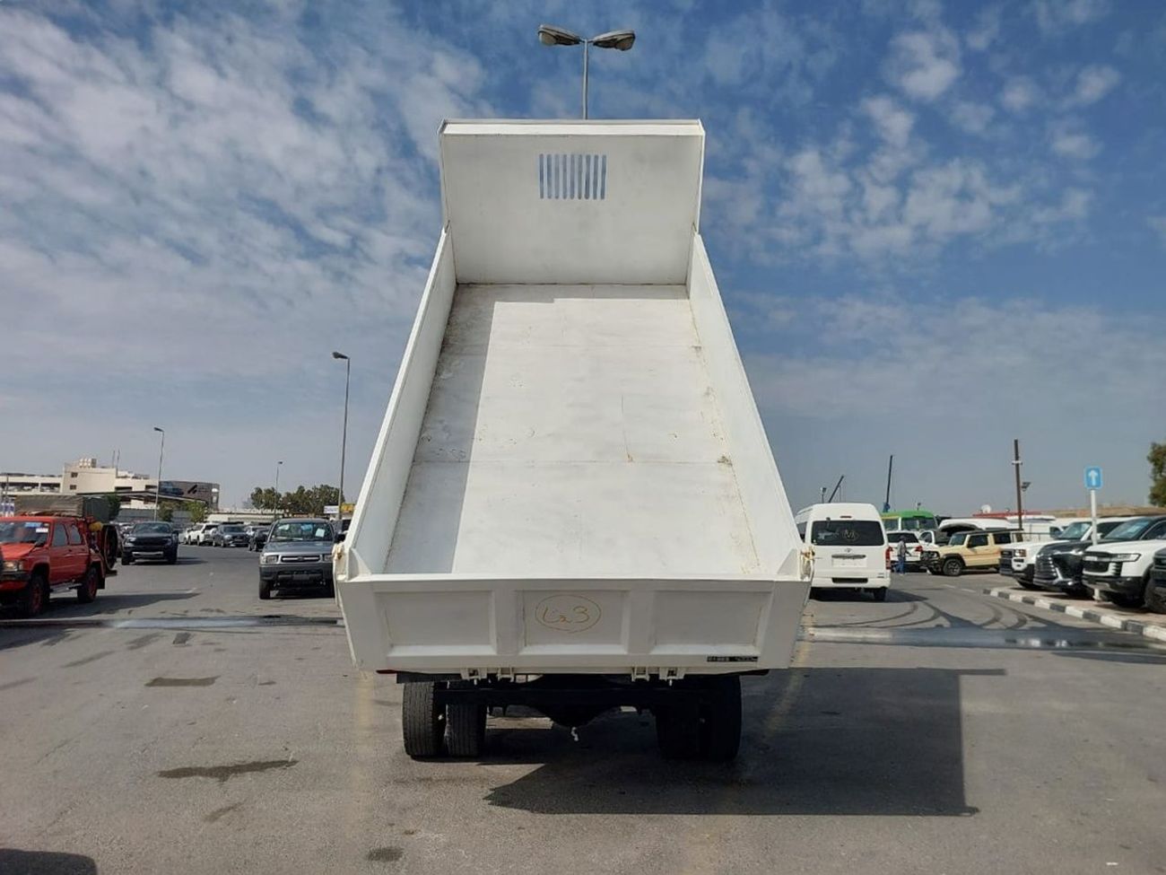 ميتسوبيشي فايتر MITSUBISHI FIGHTER TRUCK RHD 2018 MODEL 8.2 L DIESEL MANUAL(PM20050)