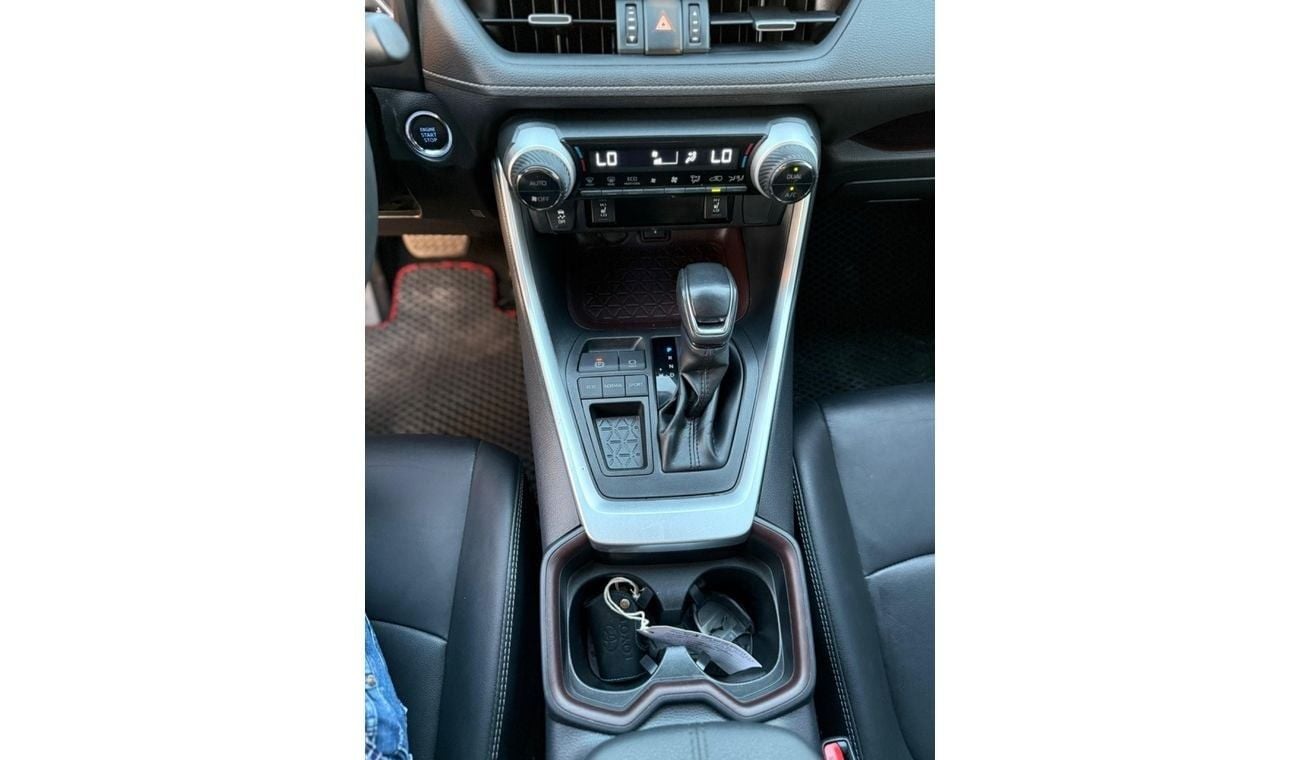 تويوتا راف ٤ TOYOTA RAV4 Full Option Premium