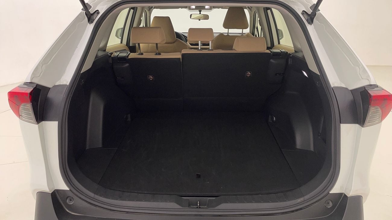 تويوتا راف ٤ EX 2.5 | بدون دفعة مقدمة | اختبار القيادة في المنزل