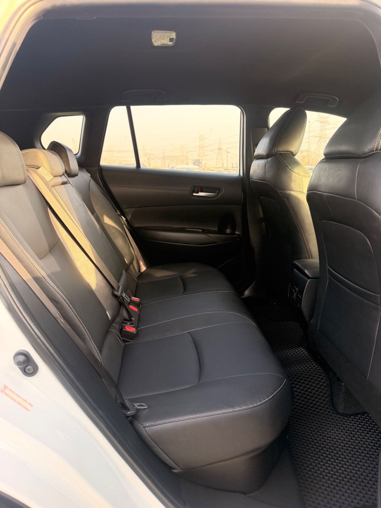 Toyota Corolla Cross Hybrid 2.0 L 360 camera full option