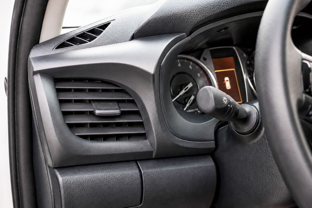 Toyota Hilux GLX 2.7L, 4-Cylinder, 16-Valve Petrol