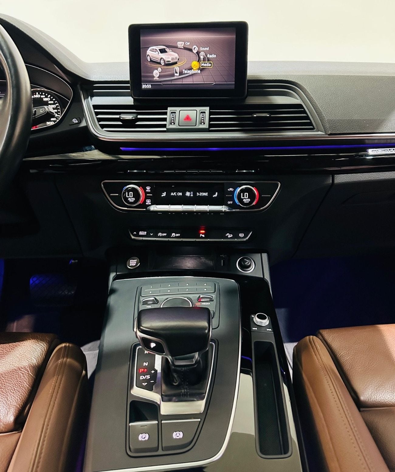 أودي Q5 45 TFSI Quattro S Line 2.0L (252 HP)