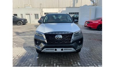 تويوتا فورتونر TOYOTA FORTUNER 2.8L DIESEL FULL OPTION WITH RADAR SRS