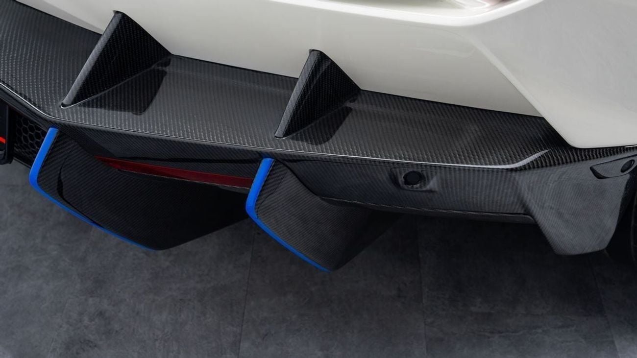 لامبورغيني ريفويلتو - 2024 - GCC - Under Warranty and Service Contract