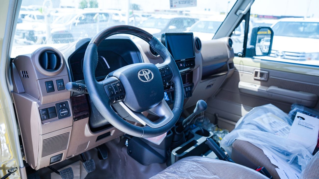 تويوتا لاند كروزر بيك آب