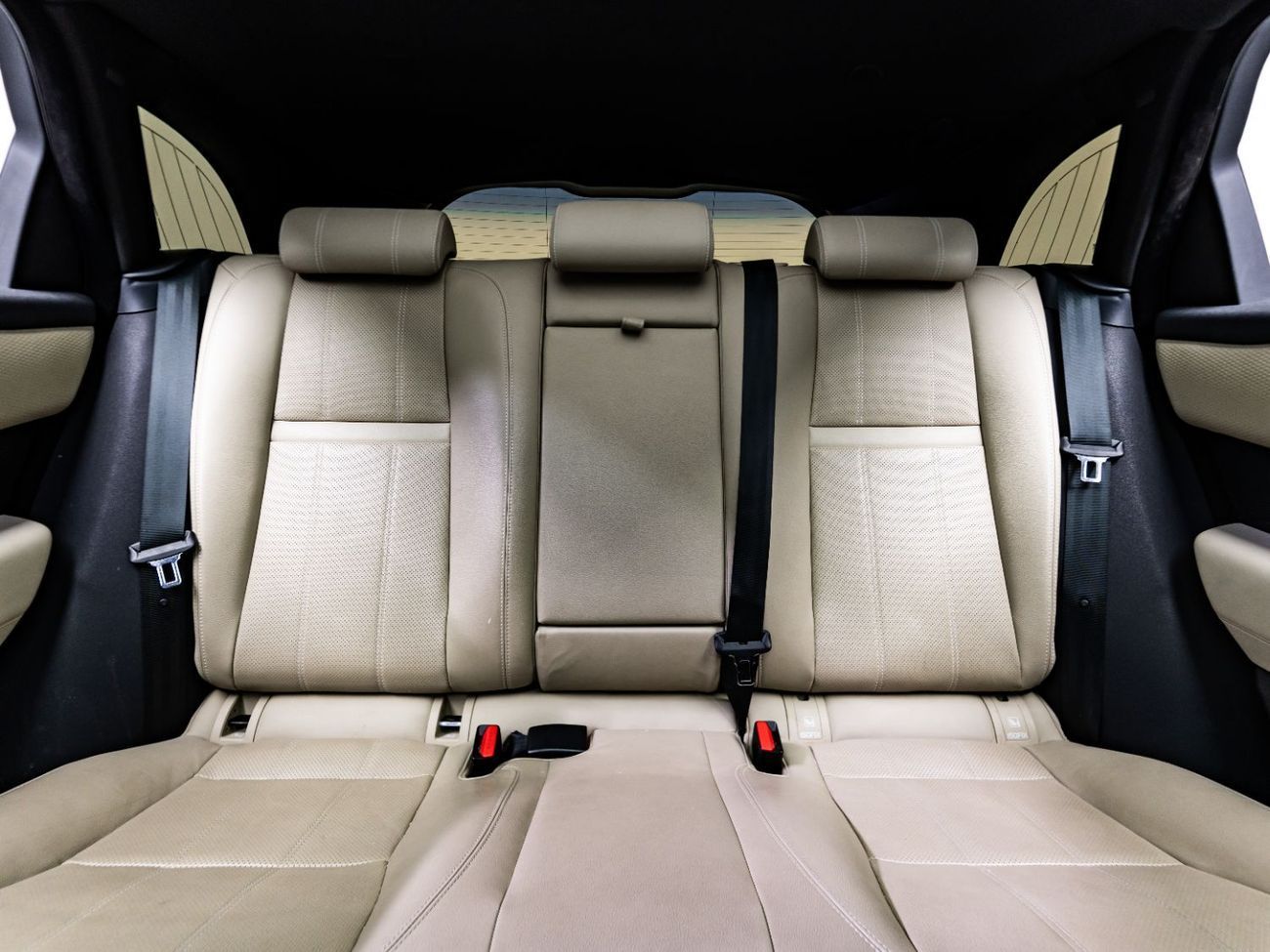 لاند روفر رينج روفر فيلار P250 R-Dynamic SE 2.0L