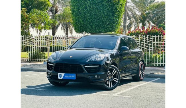 Porsche Cayenne GTS GCC 2014 CAYENNE GTS 4.8 L | WELL MAINTAINED | PANAROMIC ROOF | PERFORMANCE TYRES