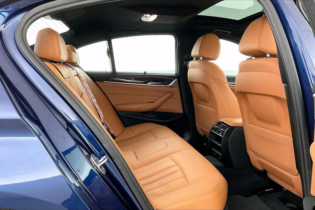 بي أم دبليو 520i M Sport | عرض العيد الحصري | خالية من أضرار الفيضانات