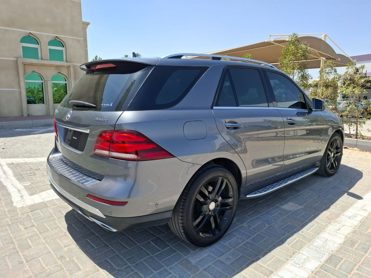 مرسيدس بنز GLE 350 Mercedes-Benz GLE350d 2018 full option