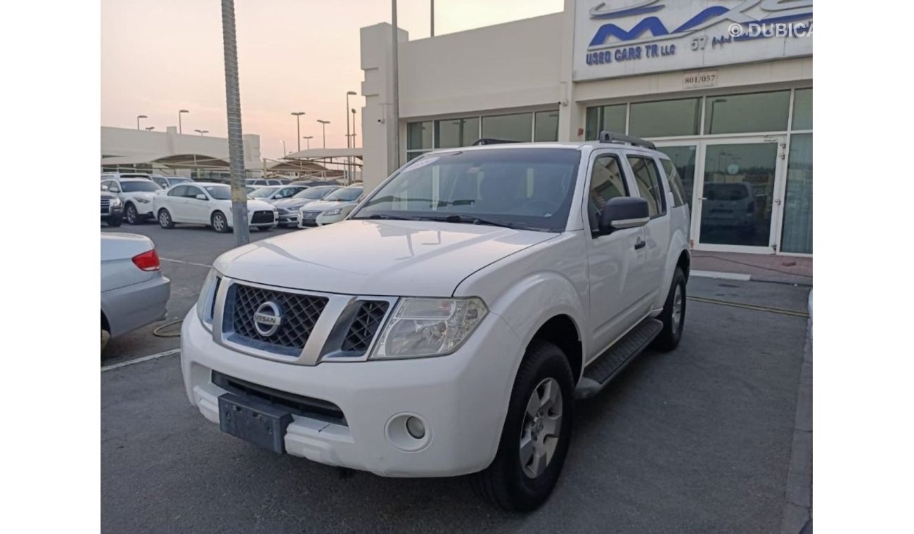 Nissan Pathfinder ACCIDENTS FREE- CAR IS IN PERFECT CONDITION INSIDE OUT