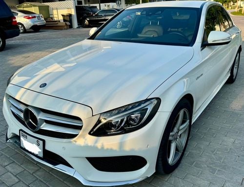 مرسيدس بنز C 200 AMG Line