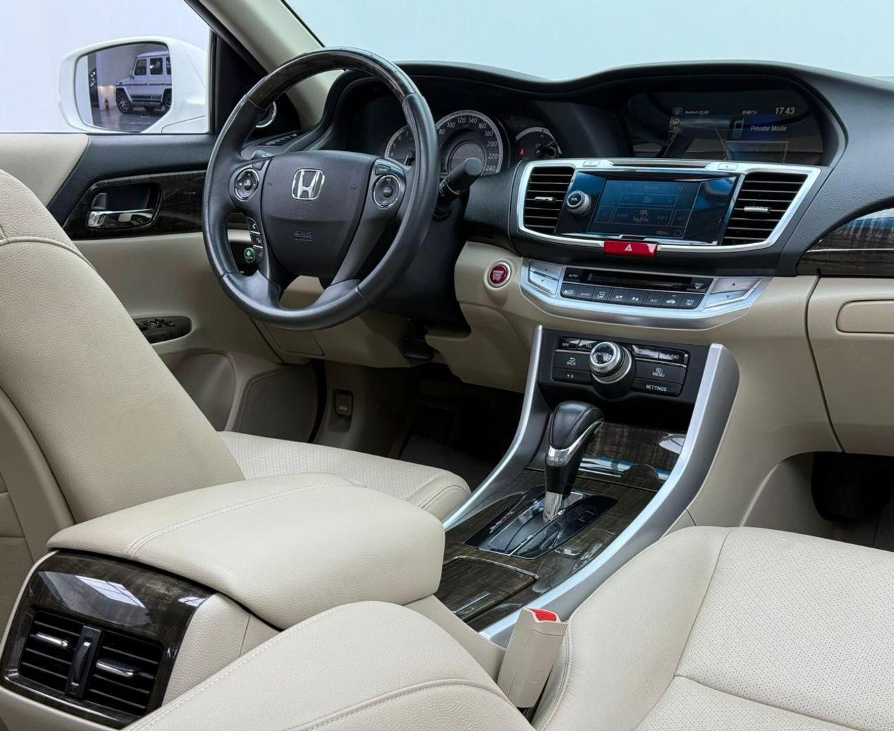 Honda Accord EX 3.5L 2016 Honda Accord V6 EX, Service History, Fully Loaded, Excellent Condition, GCC