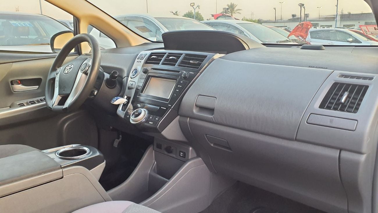 تويوتا برياس بلس Toyota Prius V