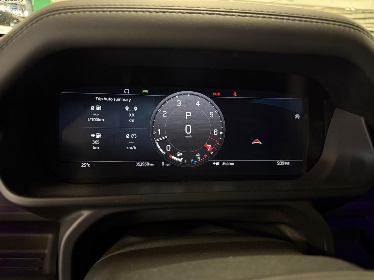 لاند روفر ديفندر P130