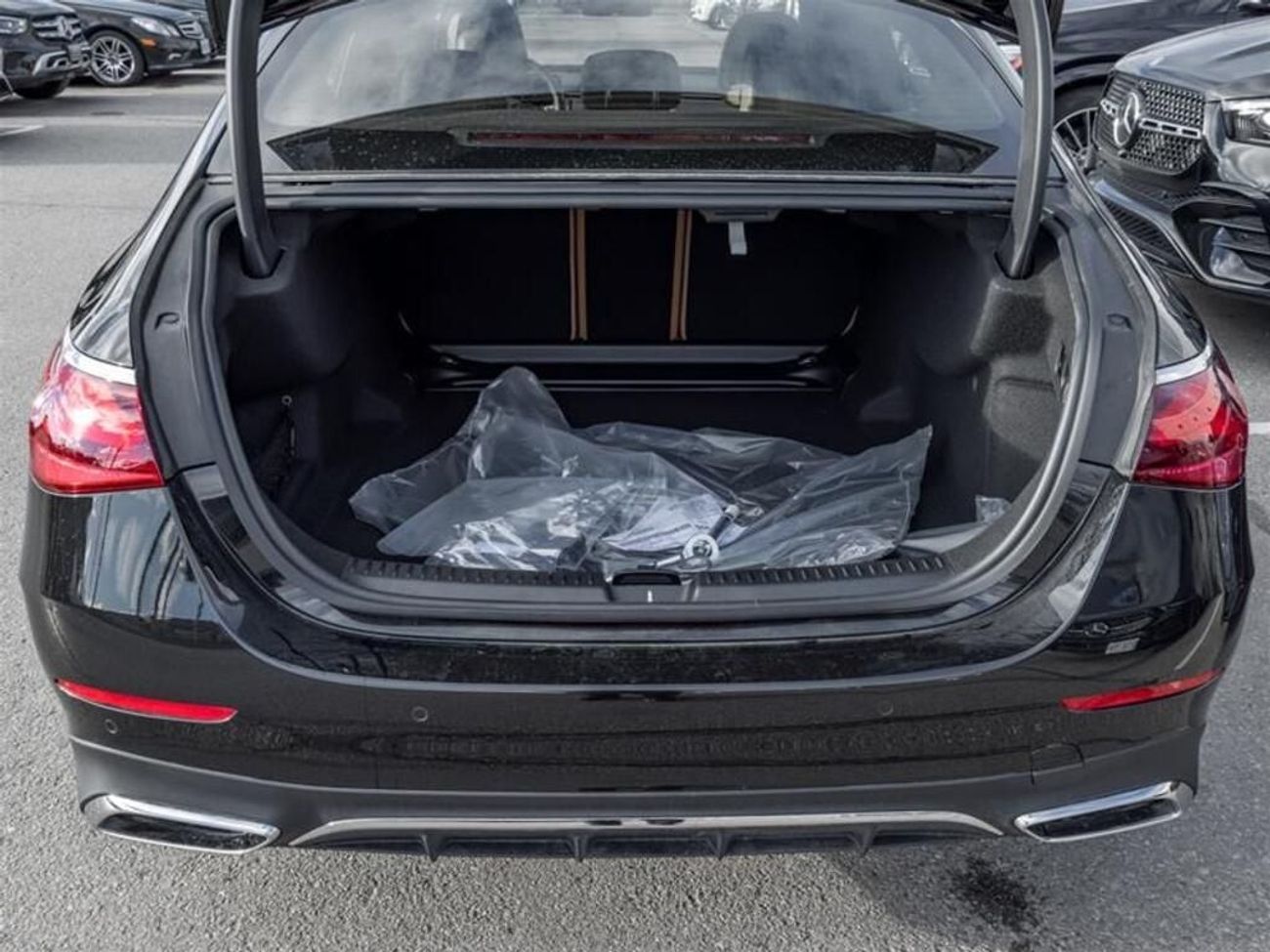 Mercedes-Benz E 450 4MATIC Sedan Brand New *Export price*