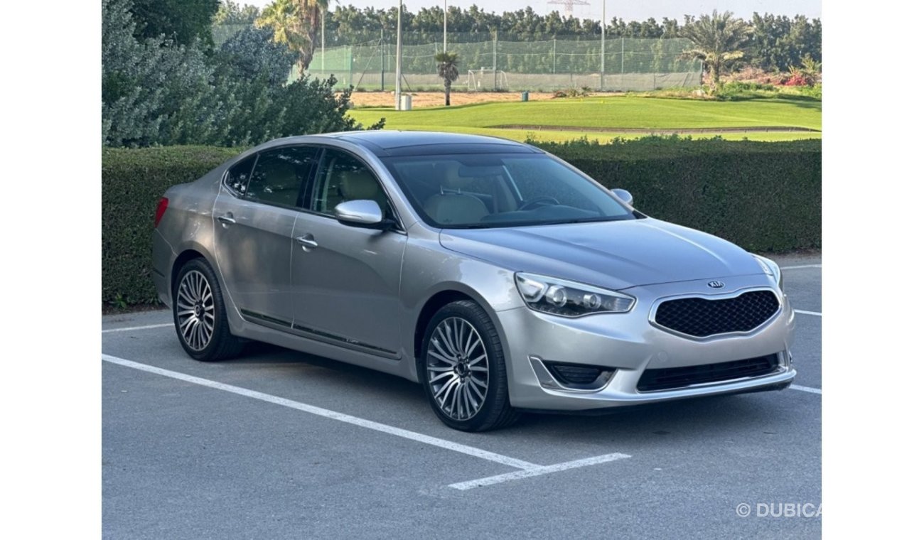 Kia Cadenza LX MODEL 2015 GCC CAR PERFECT CONDITION INSIDE AND OUTSIDE FULL OPTION PANORAMIC ROOF LEATHER SEATS