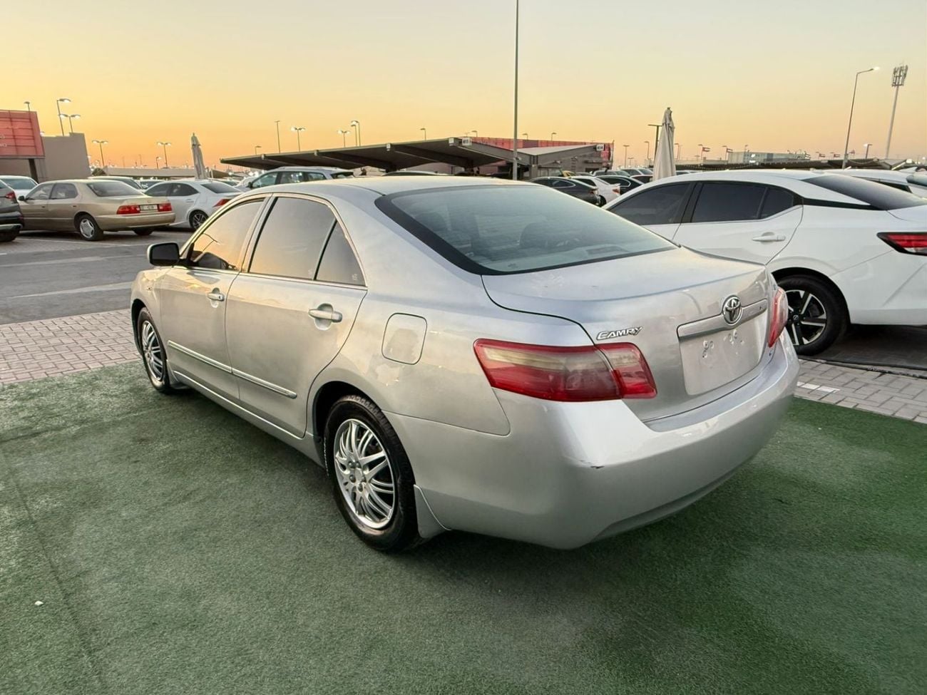 Toyota Camry 4-cylinder, first owner, two original keys