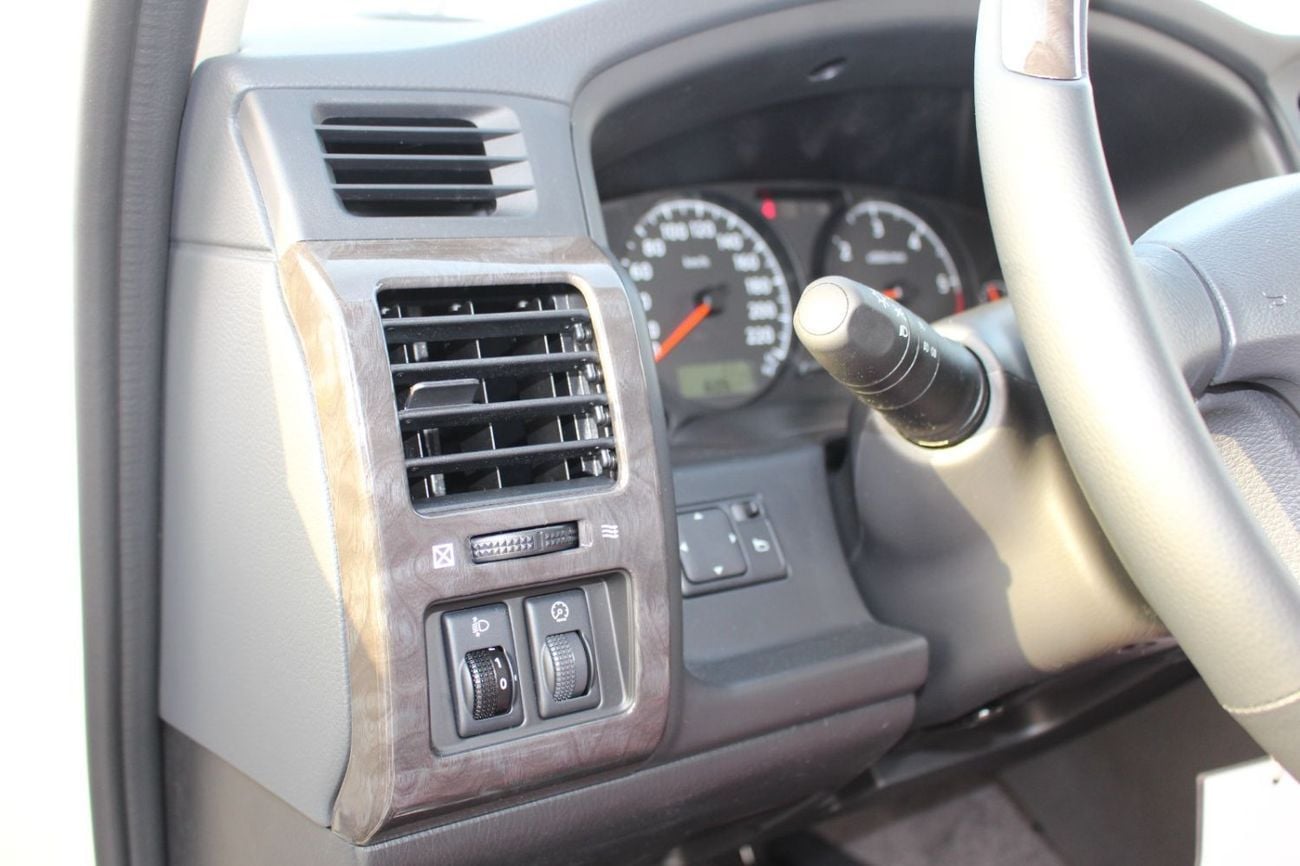Nissan Patrol Super Safari Manual Gear |Brand New | Under Official Dealer Warranty | Full Option