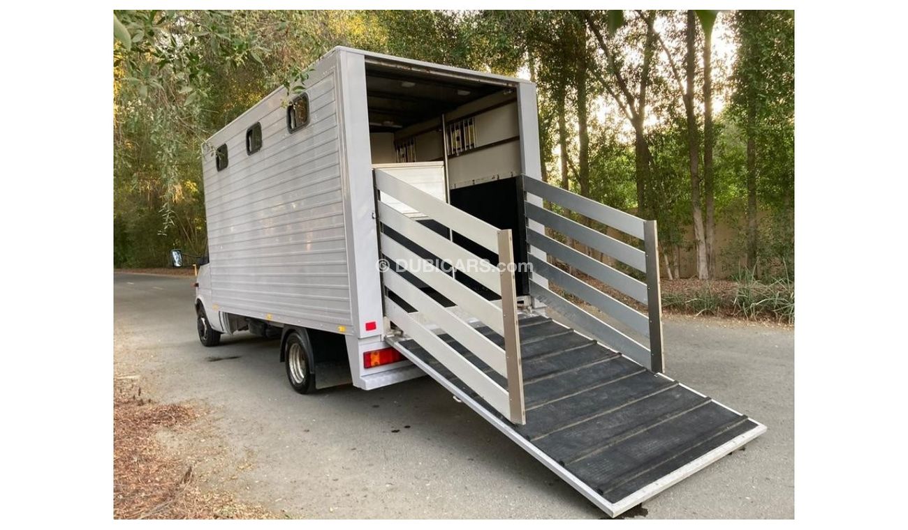 Mercedes-Benz Sprinter 2 head horse transporters