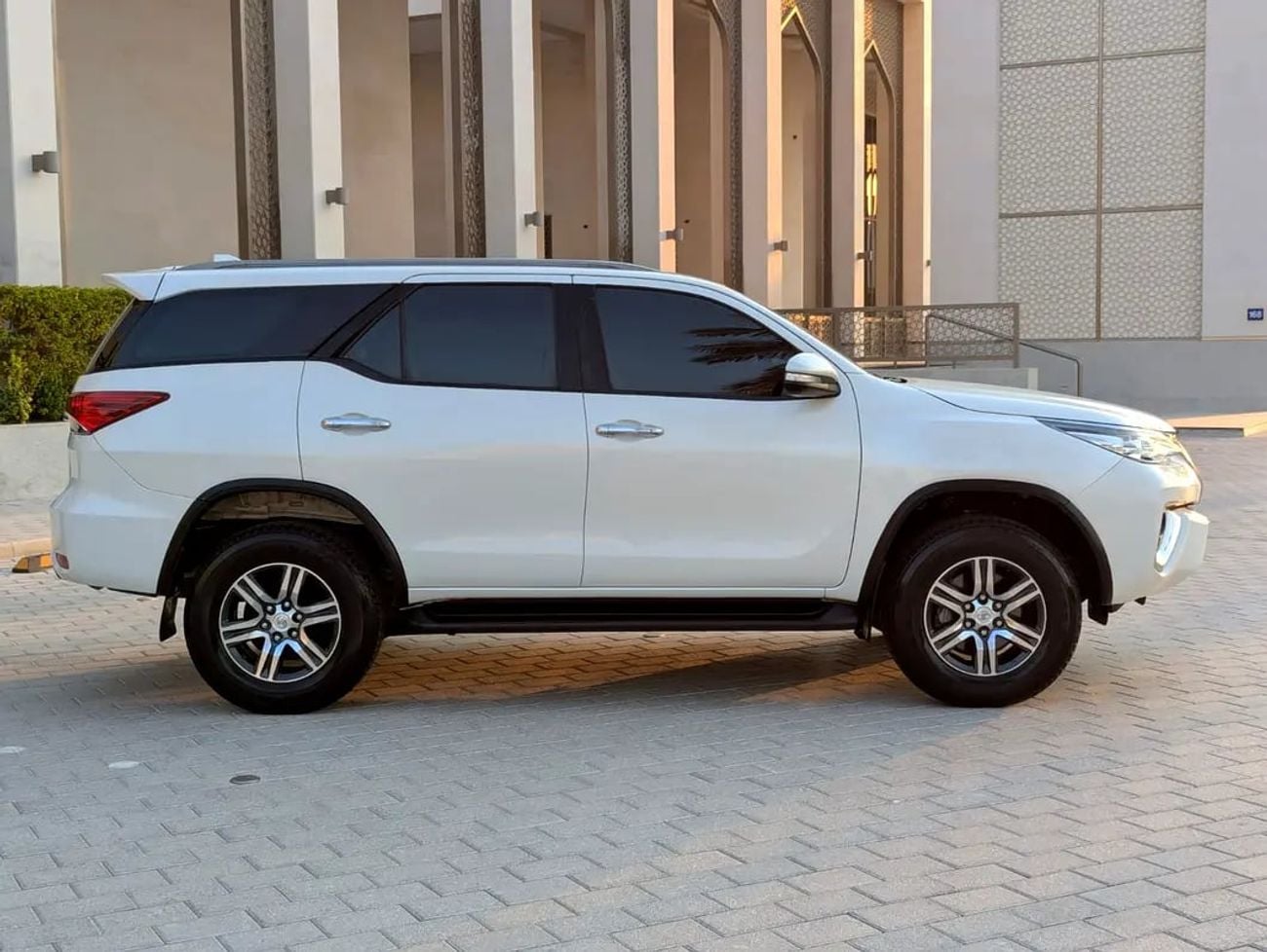 Toyota Fortuner EXR 2017 GCC Specs Interior and Exterior Excellent Condition V4 2.7L