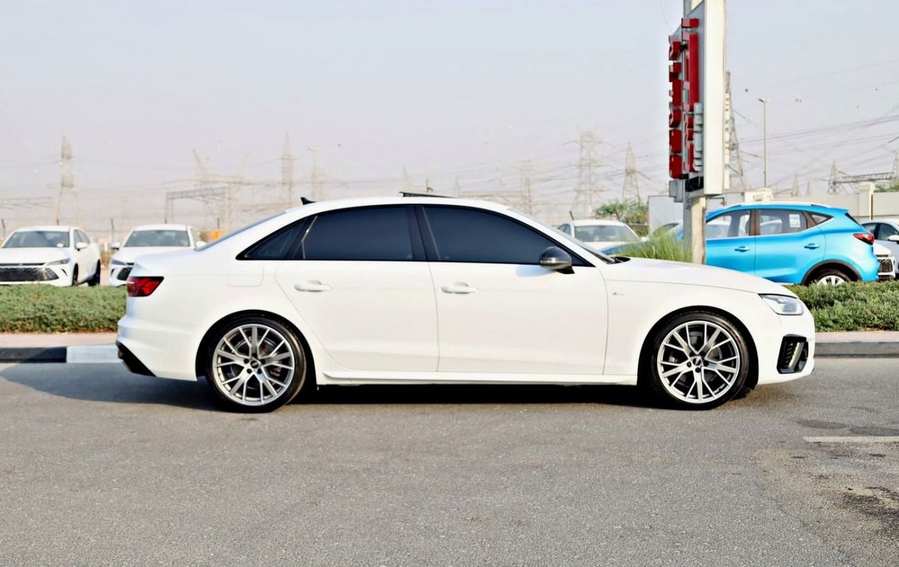 أودي A4 40 TFSI S-LINE
