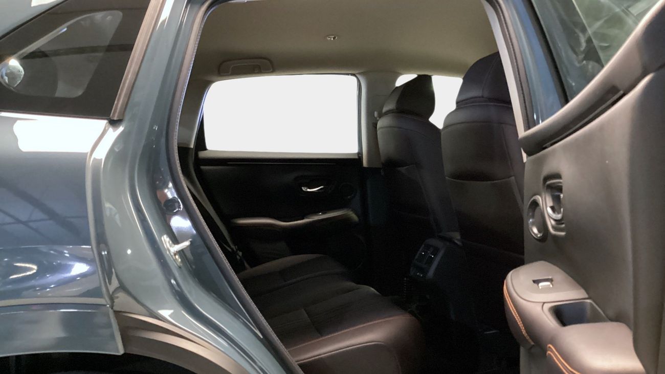 هوندا ZRV 1.5 CVT EX 2WD AUTO | شامل الضمان | 0 ﺪﻔﻋﺓ ﺃﻮﻟﻯ