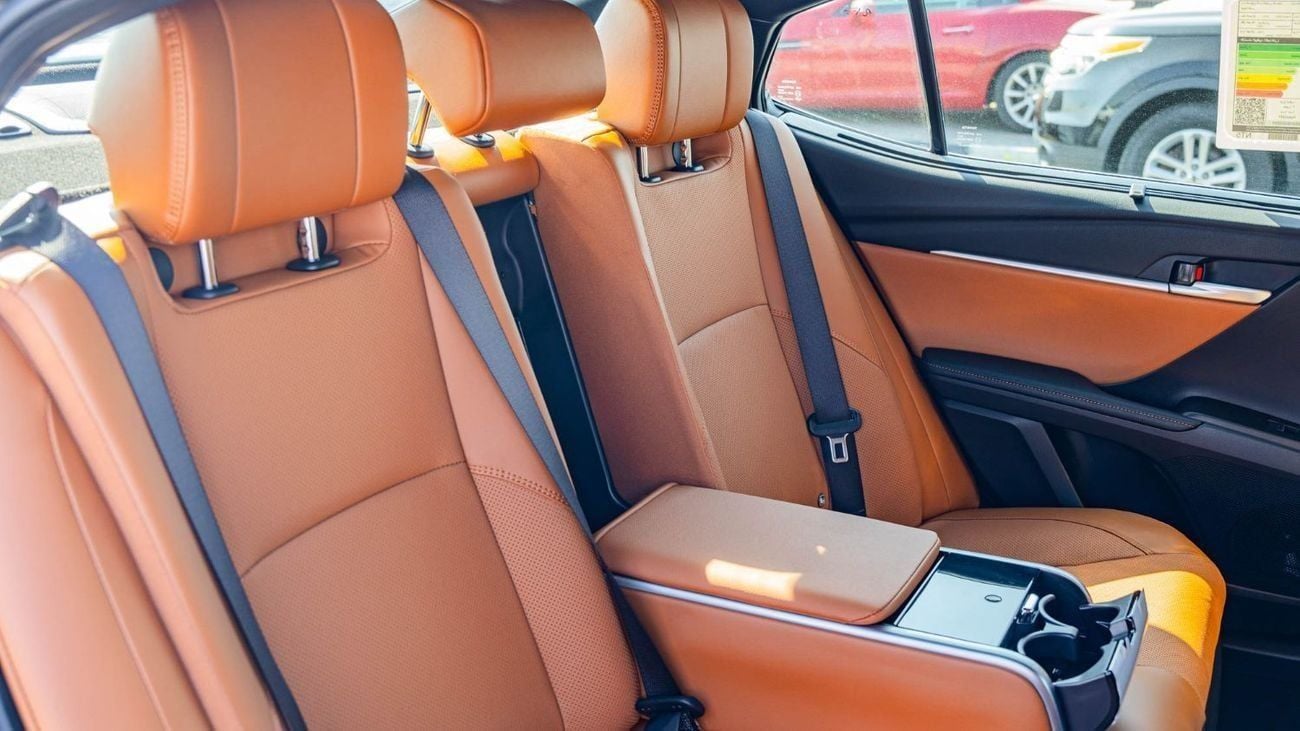 تويوتا كامري 2025 Toyota Camry Lumiere 2.5L HEV Full option - GCC