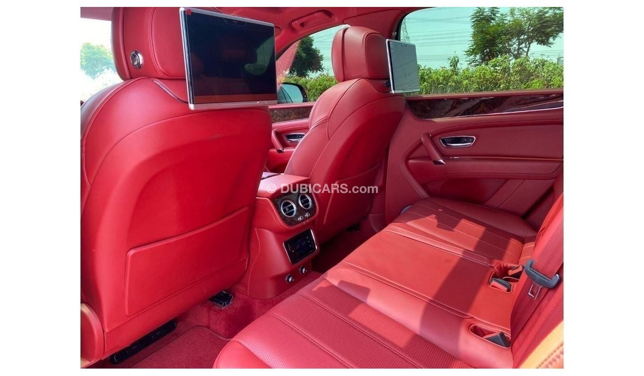 Bentley Bentayga Std GCC SPEC LESS KILOMETER