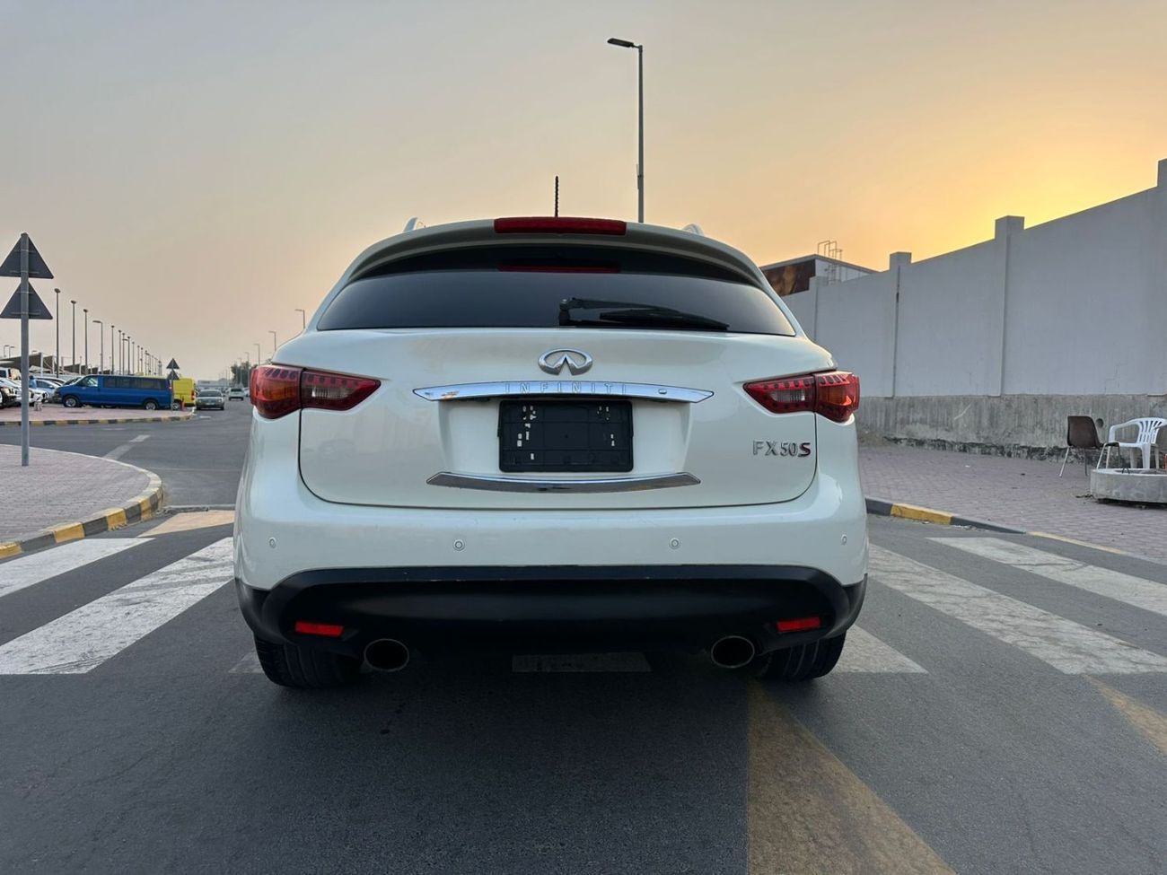 إنفينيتي FX50 