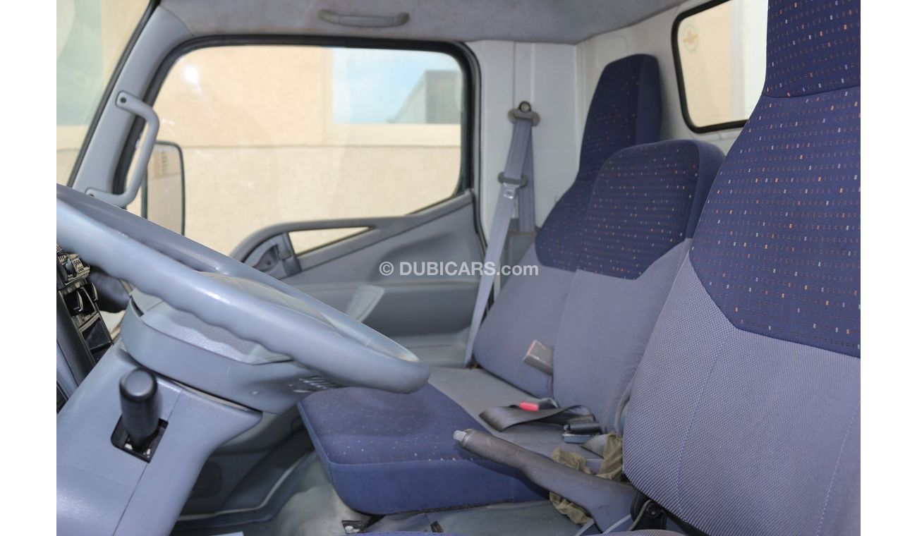 ميتسوبيشي فوسو كانتير ميتسوبيشي بيك اب مع مولد كهرباء 2007 ماشيه فقط 8000 كيلوا