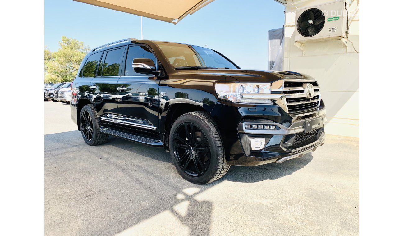 Toyota Land Cruiser 5.7L VXR With Luxury  Body Kit and 22 inch MBS wheel BRAND NEW 2020 Model