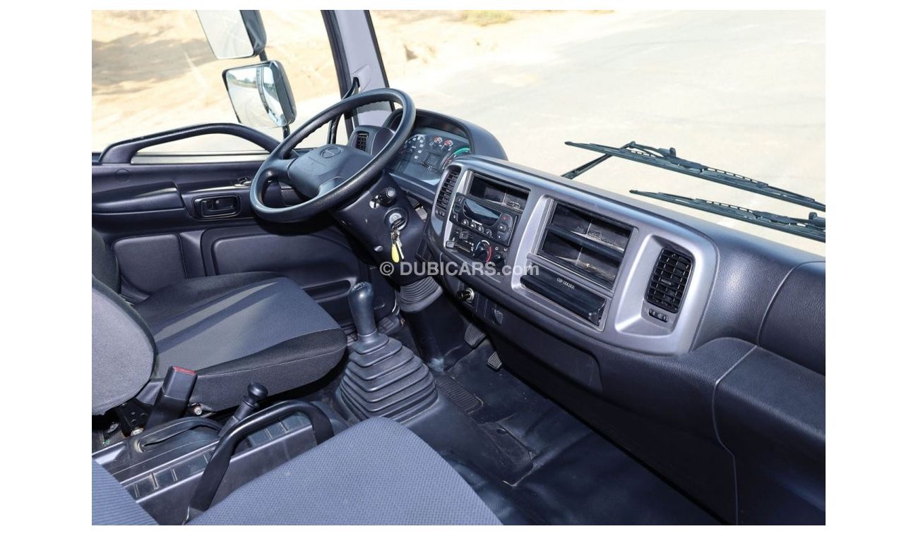 Hino 500 Series 1625 | 10ton | Freezer Box Thermoking T-600R | Excellent Condition | GCC